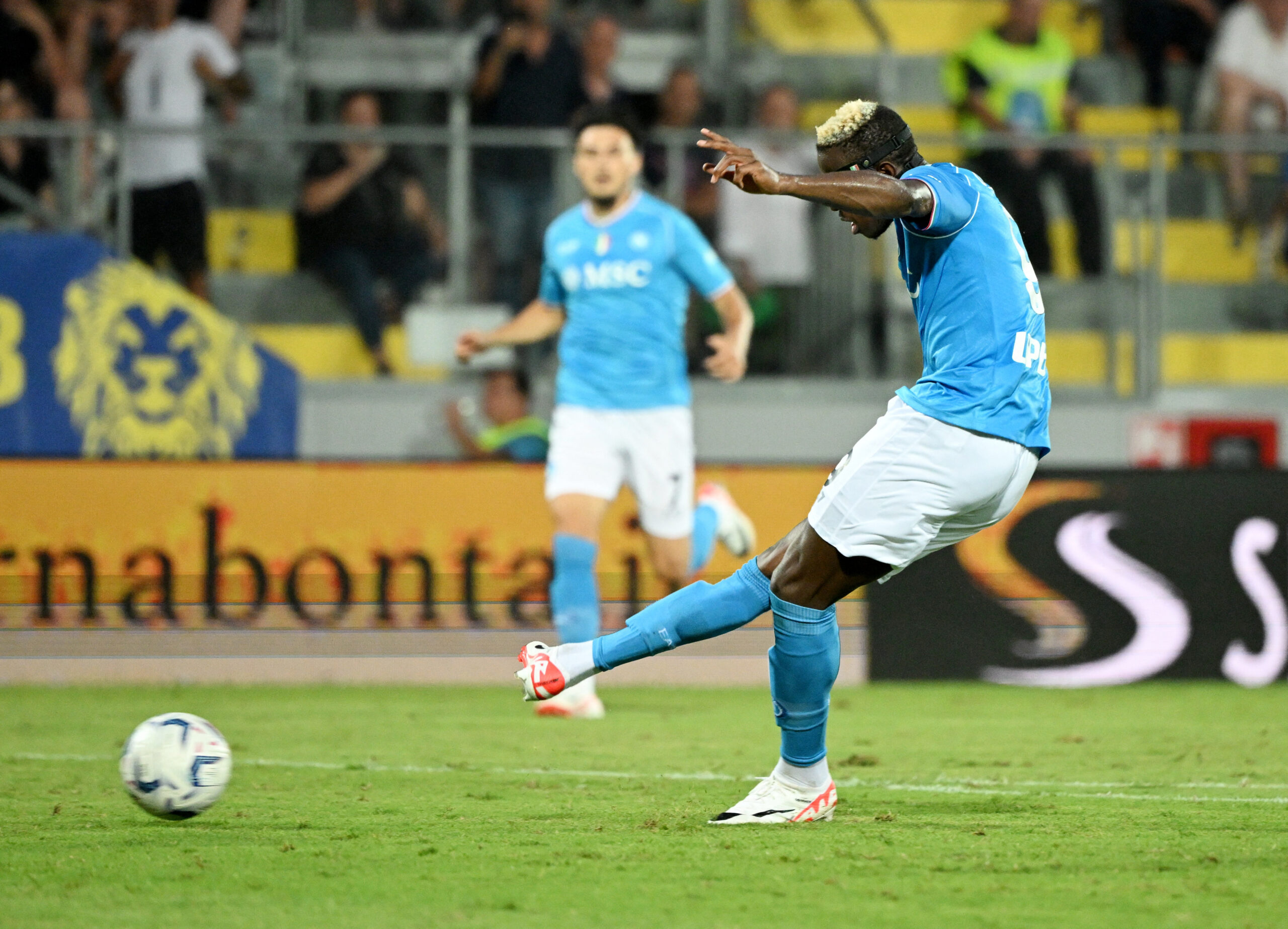 frosinone-vs-napoli-2330-19-08-102120.jpg